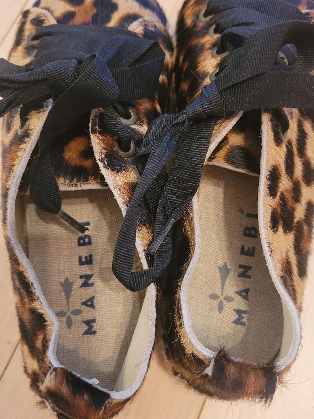 Manebi stylish calf
